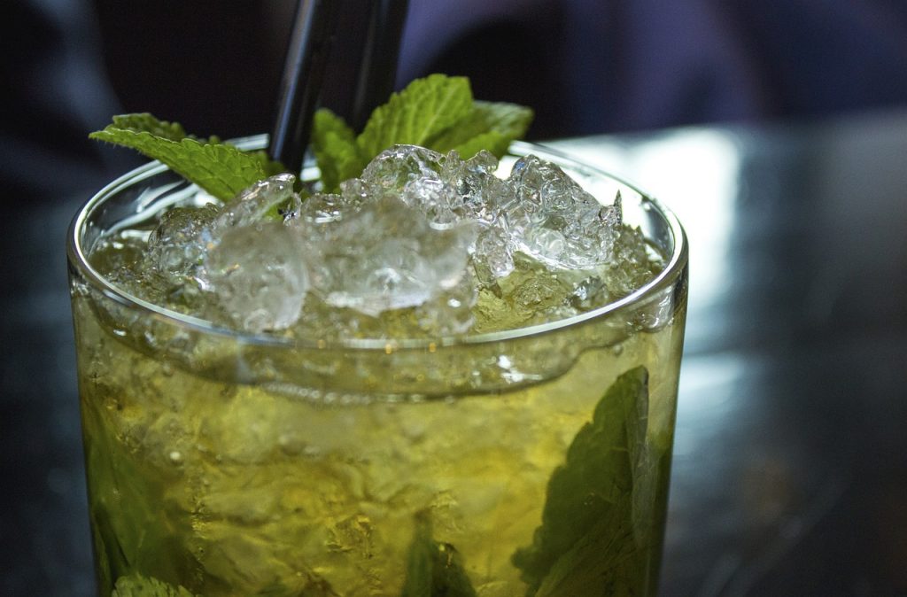 cocktail-g54b85da16_1280